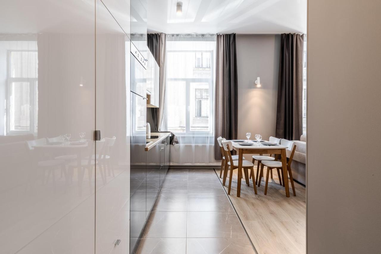 Inshiapartments On Popovycha Str 2 Львов Экстерьер фото